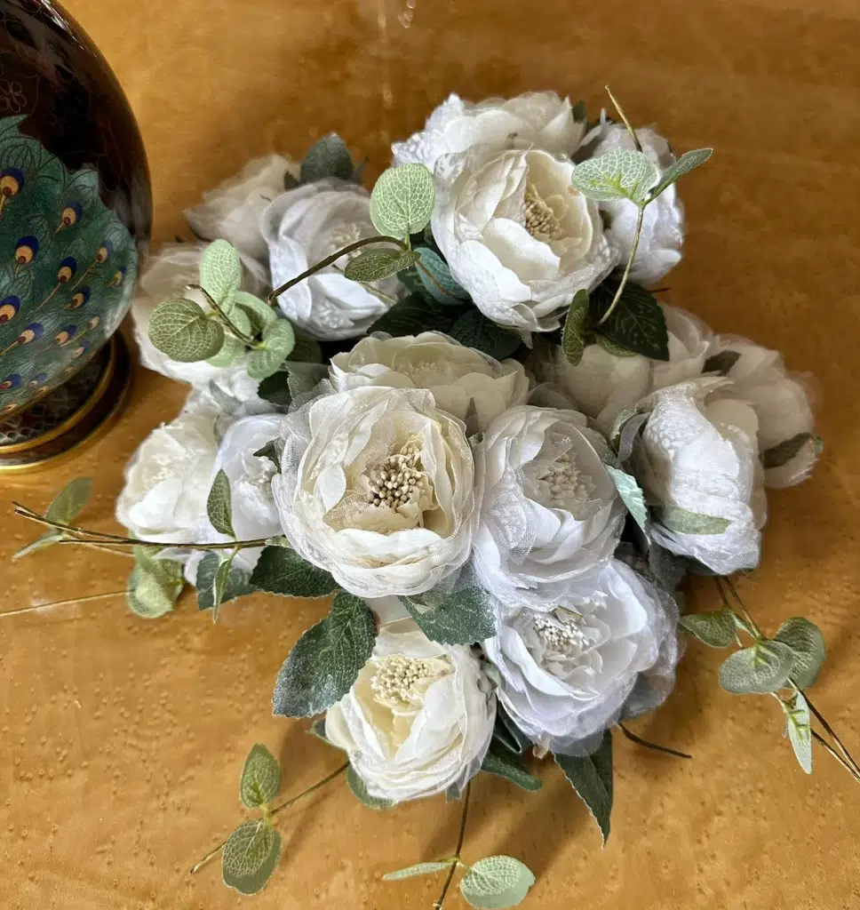 Beyaz Krem 6 lı Yapma gül Demeti