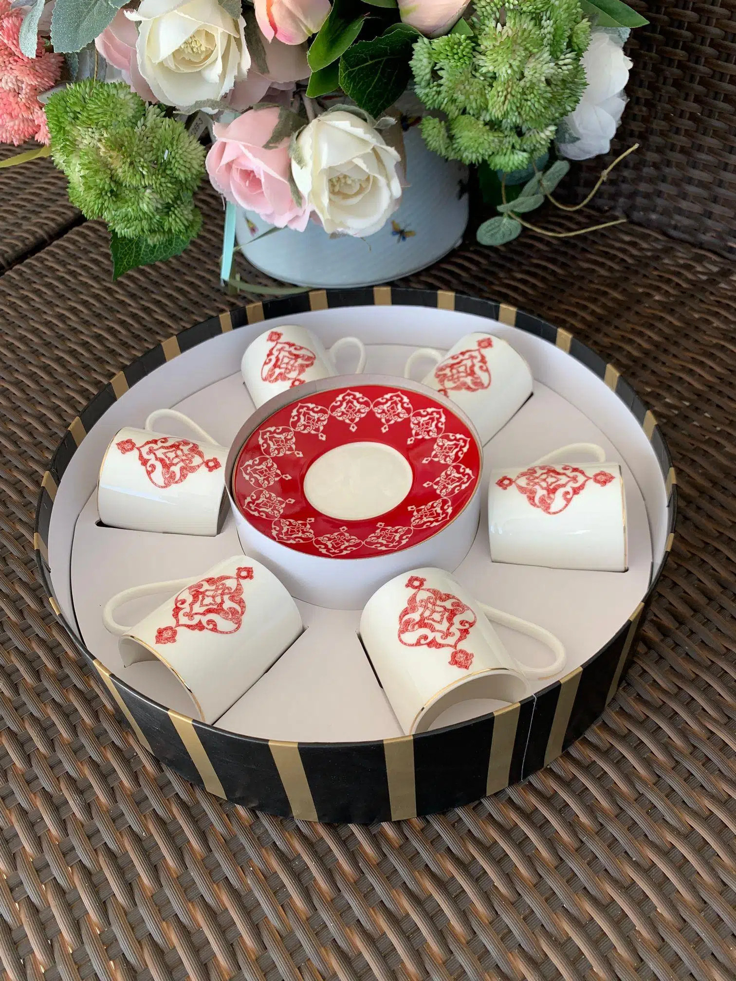 P038.886730 Kırmızı Fincan Takımı